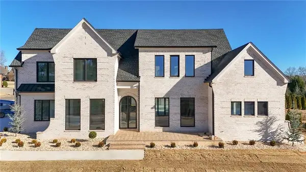 2445 Sunflower Drive, Hoschton, GA 30548