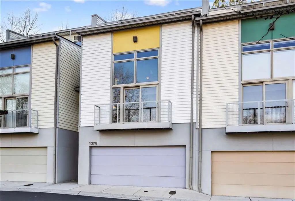 1376 Stirling Circle Nw, Atlanta, GA 30318 - #1