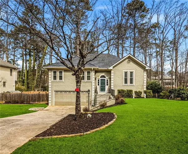 1975 Hunt Crossing Court, Lawrenceville, GA 30043