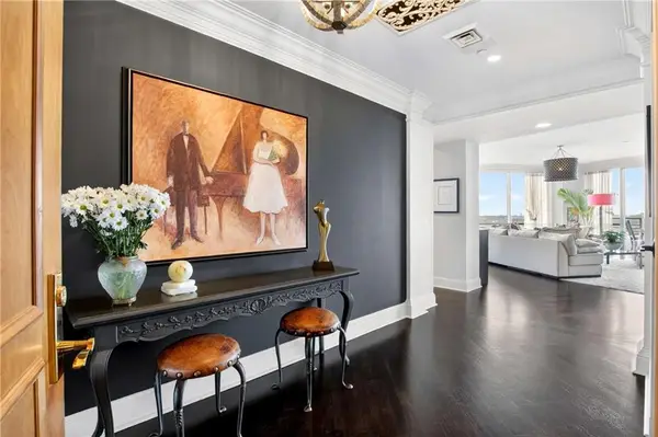 700 Park Regency Place Ne #2403, Atlanta, GA 30326