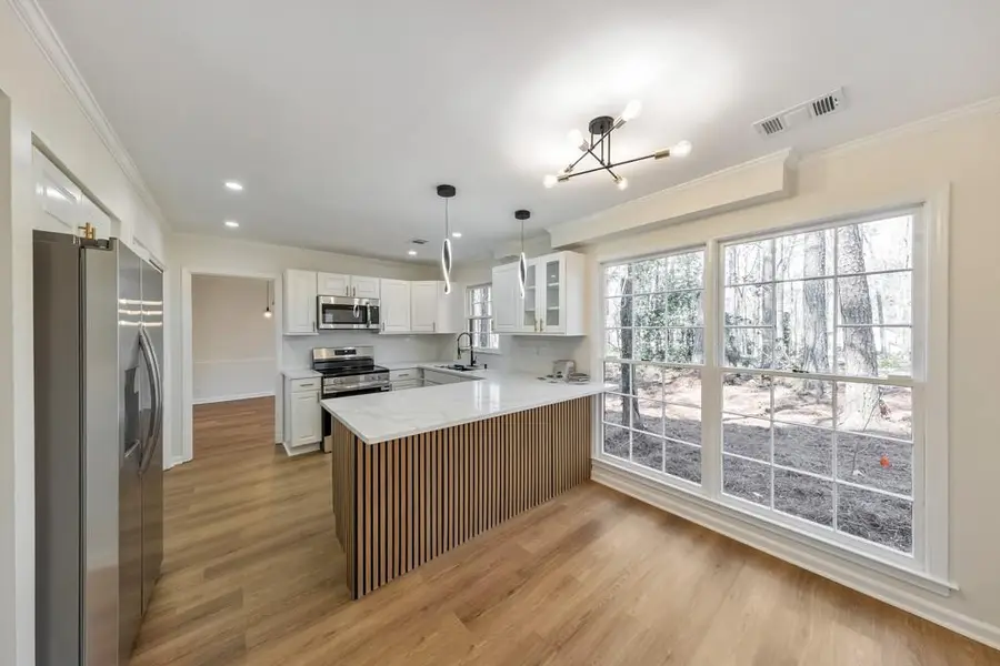 5112 Rocky Glen, Stone Mountain, GA 30088 - #2