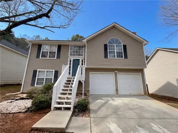 2690 Rambling Way, Lithonia, GA 30058
