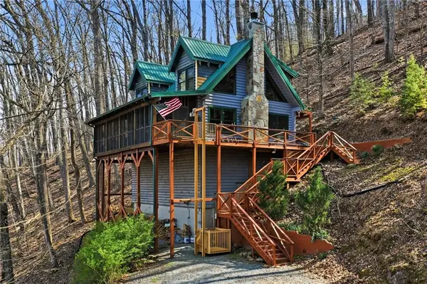 947 Skyview Drive, Ellijay, GA 30536