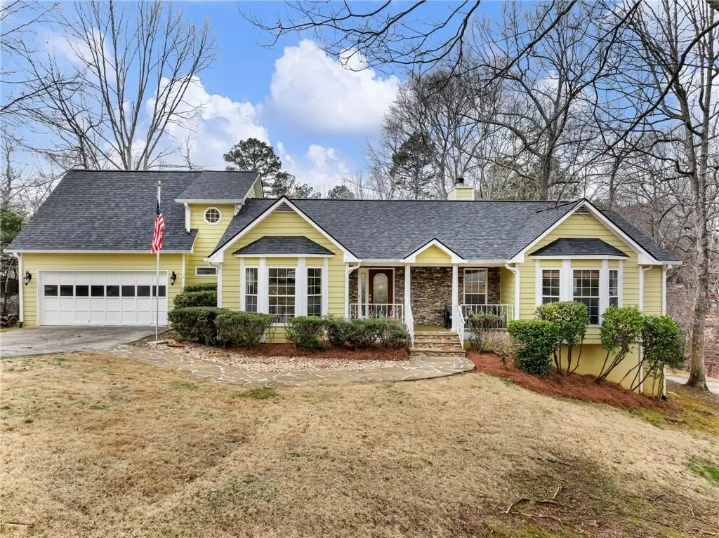 6650 Lake Run Drive, Flowery Branch, GA 30542 - #1