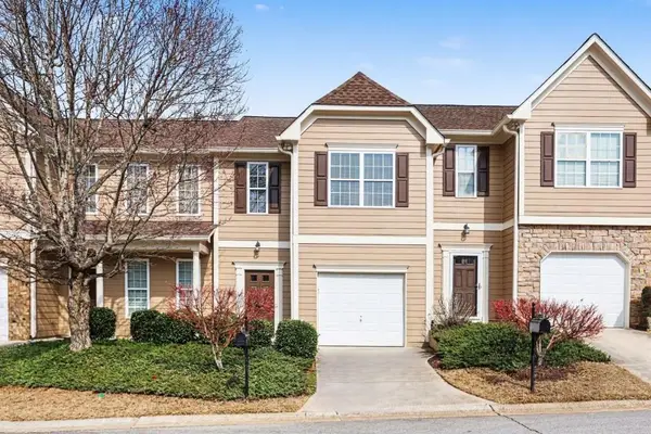 6632 Splashwater Drive, Flowery Branch, GA 30542