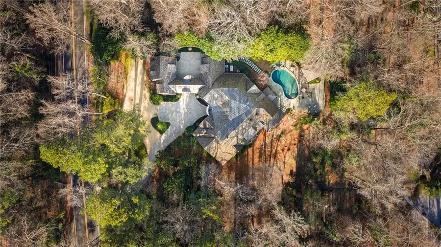 660 W Conway Drive Nw, Atlanta, GA 30327 - #3