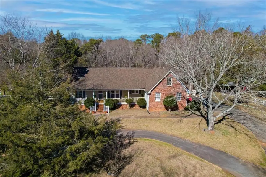 101 E Macedonia Church Road E, Oxford, GA 30054 - #2