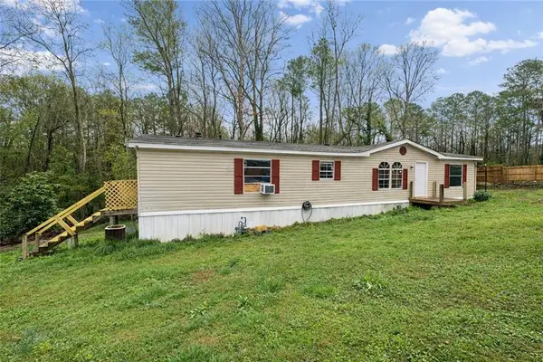 38 Vaughn Drive, Woodstock, GA 30188