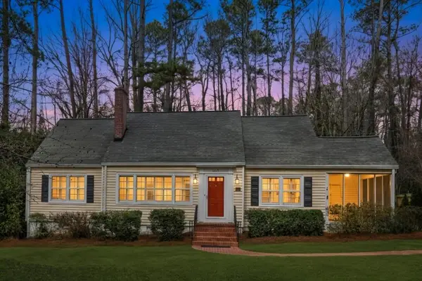 2215 Lyle Avenue, Atlanta, GA 30337