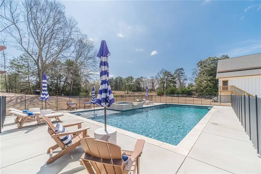 1009 Easy Street, Winder, GA 30680 - #2