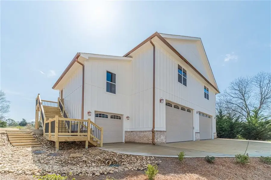 1009 Easy Street, Winder, GA 30680 - #3