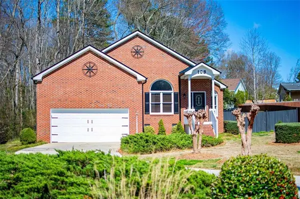 108 Hunter Way, Carrollton, GA 30116