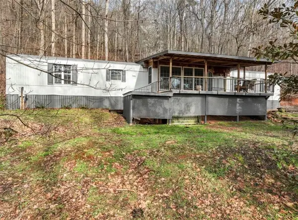 206 Oakridge Drive, Cleveland, GA 30528