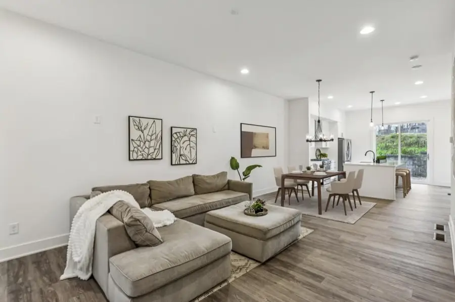 1261 Chelsea Circle Nw, Atlanta, GA 30318 - #2
