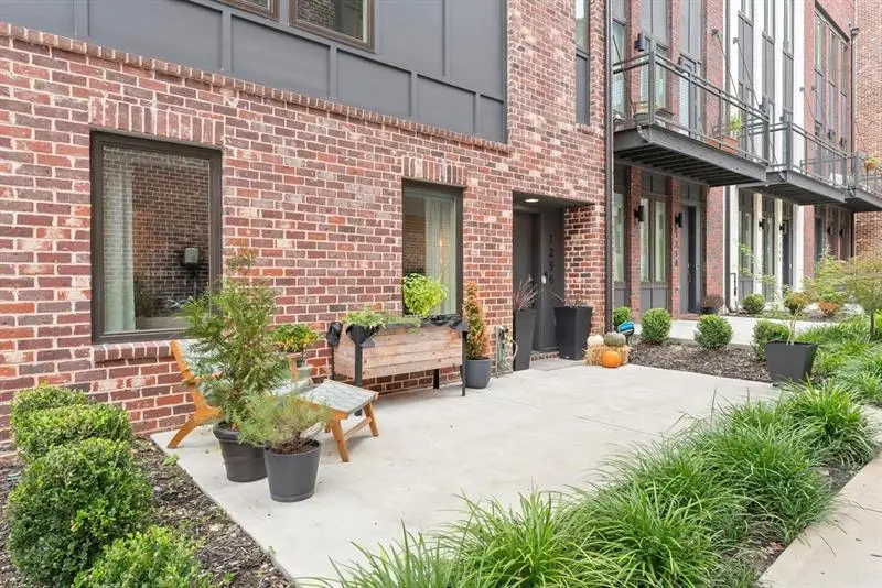 1256 Chelsea Circle Nw, Atlanta, GA 30318 - #3