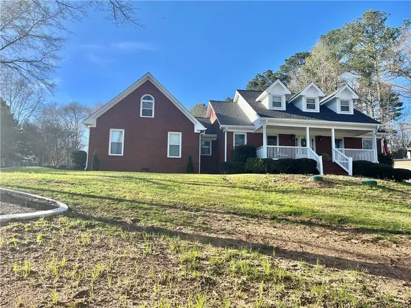 2660 Sandy Creek Circle, Loganville, GA 30052