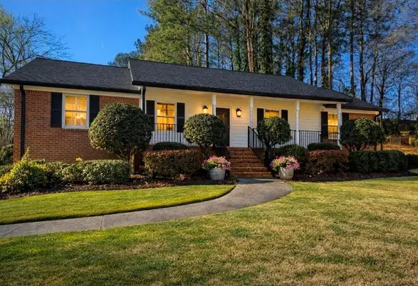 2752 Saddle Ridge Lake Drive, Marietta, GA 30062