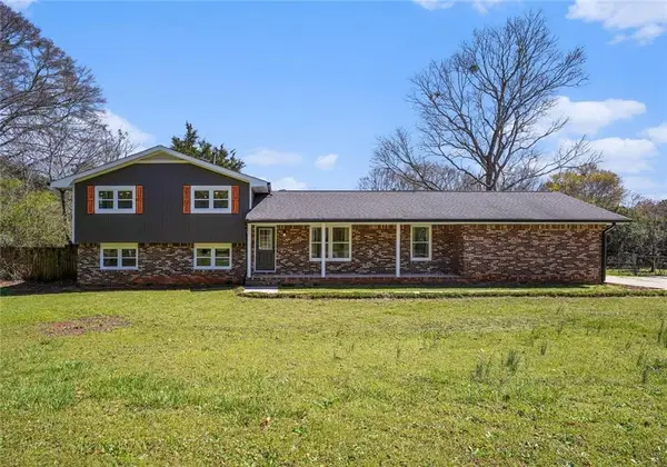 8832 Twin Oaks Drive, Jonesboro, GA 30236