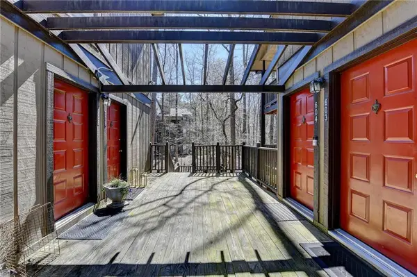 709 River Run Drive, Atlanta, GA 30350