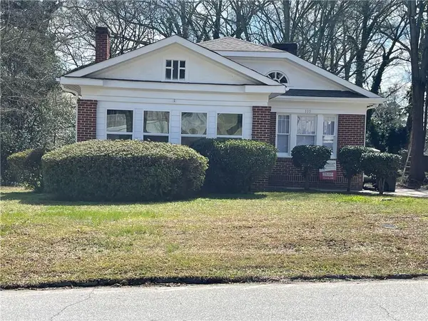 105 Greene Street Ne, Fairburn, GA 30213