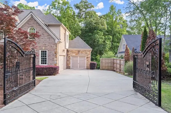 980 Pine Grove Road, Roswell, GA 30075