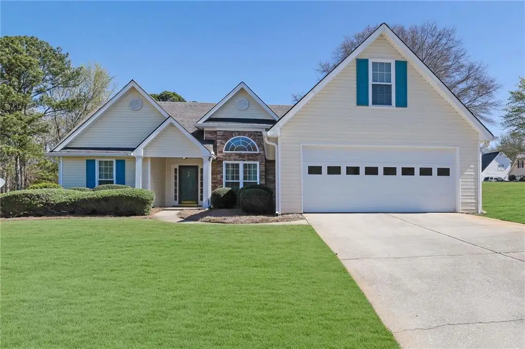 6185 Devonshire Drive, Flowery Branch, GA 30542 - #1
