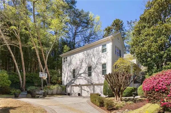 1013 Lenox Valley Drive Ne, Atlanta, GA 30324