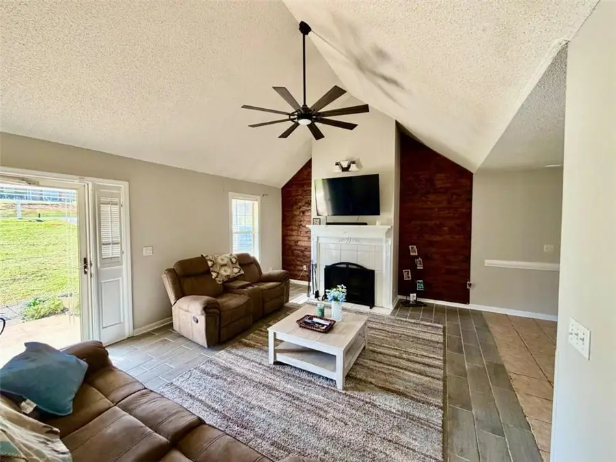 130 Lakefront Drive, Covington, GA 30016 - #3