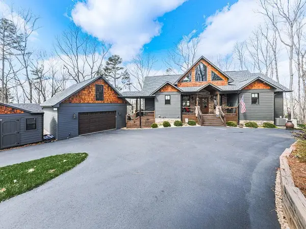 208 Weeks Drive, Ellijay, GA 30540