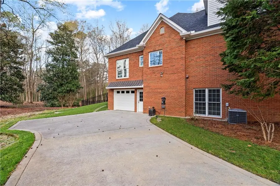 153 York Place, Calhoun, GA 30701 - #3