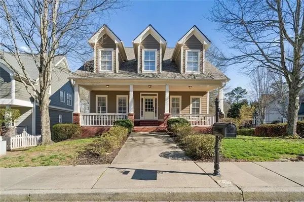 2165 Parkview Run, Atlanta, GA 30318