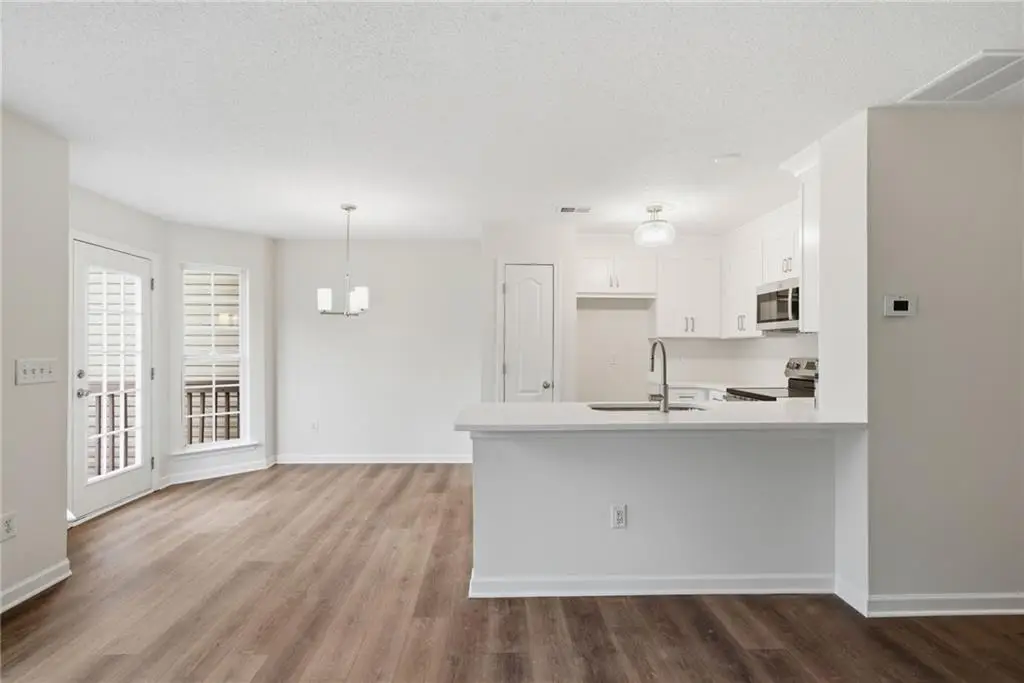 533 Fox Creek Crossing, Woodstock, GA 30188 - #1