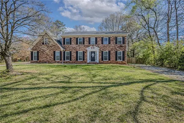 866 Foxfire Drive, Lawrenceville, GA 30044