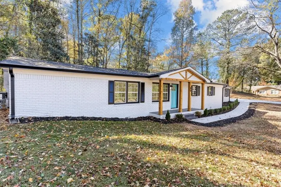 85 N Greenwood Dr, Carrollton, GA 30117 - #3