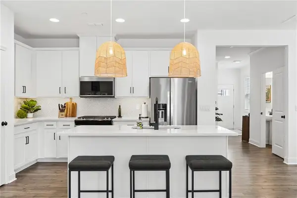 130 Addison Way, Woodstock, GA 30189