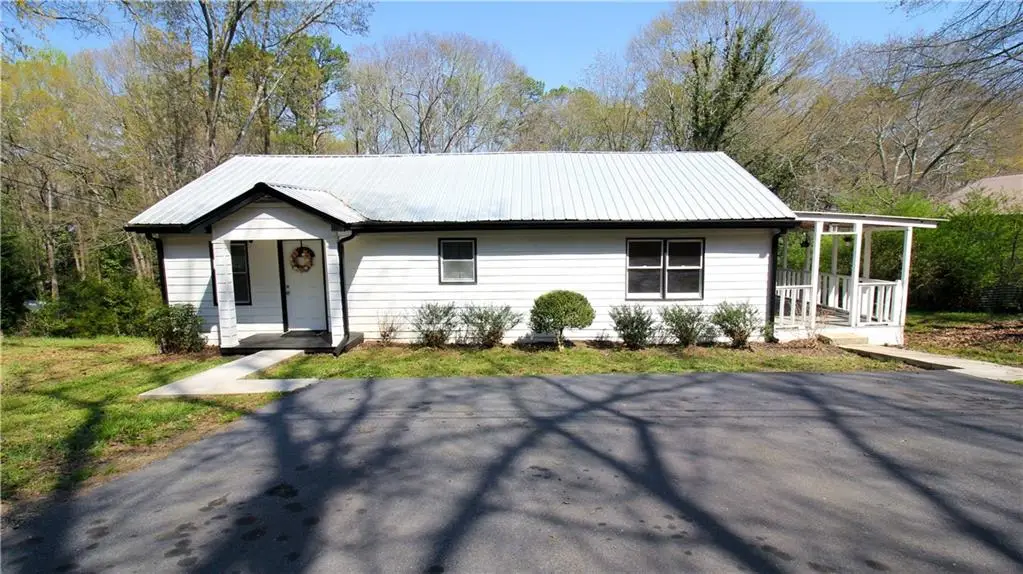 899 E Doyle Street, Toccoa, GA 30577 - #1