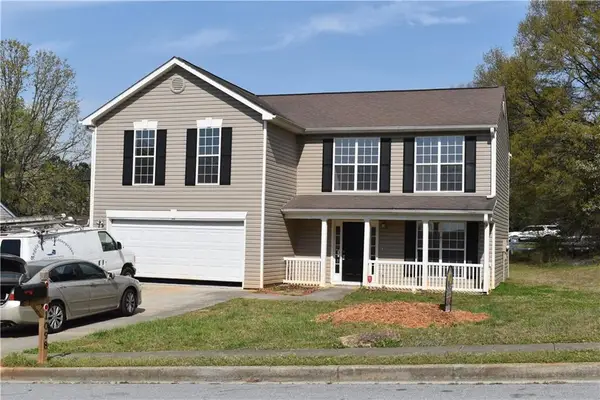 1098 Village Creek, Jonesboro, GA 30238
