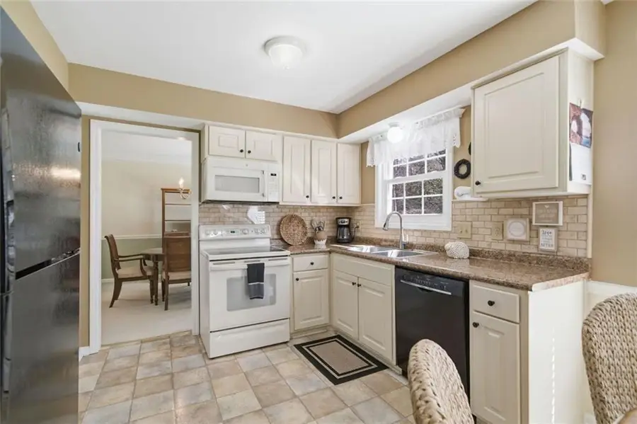 237 Lamplighter Lane Se, Marietta, GA 30067 - #2