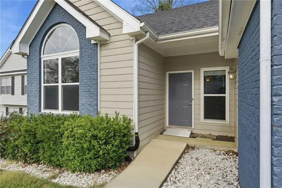 694 Shore View, Lithonia, GA 30058 - #3