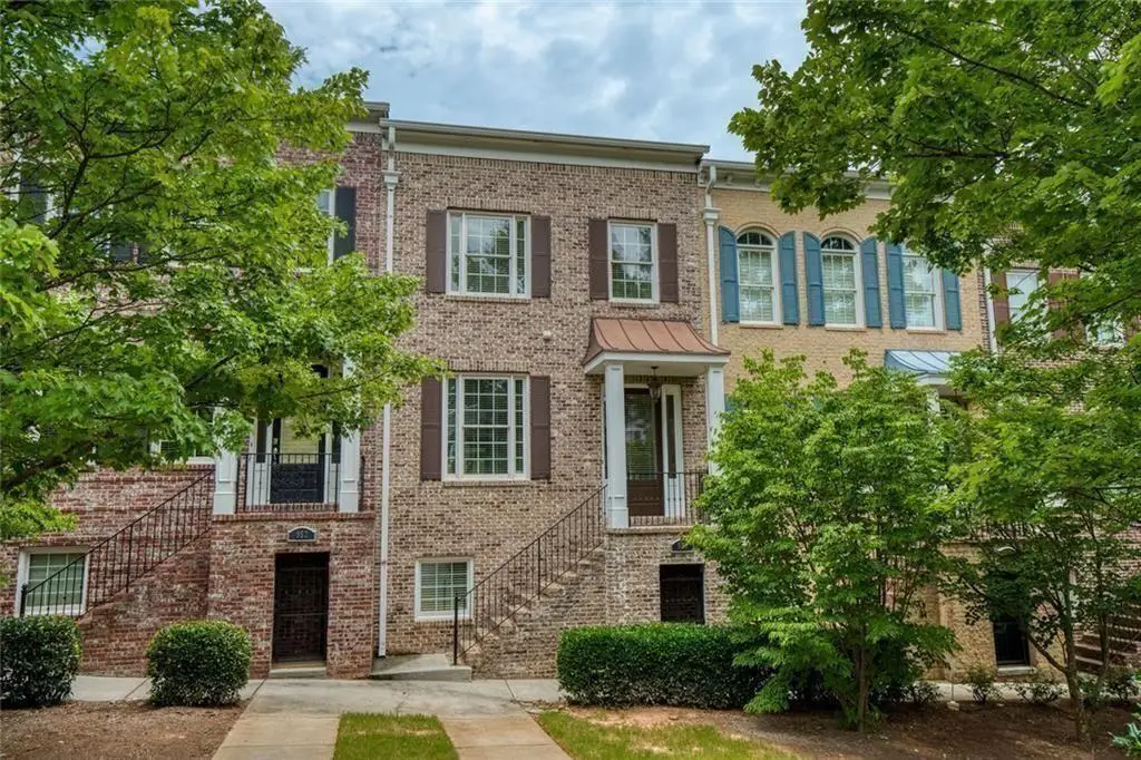 956 Persimmon Point Ne, Sandy Springs, GA 30328 - #1