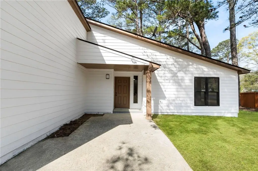 9383 Woodknoll Way, Jonesboro, GA 30238 - #1