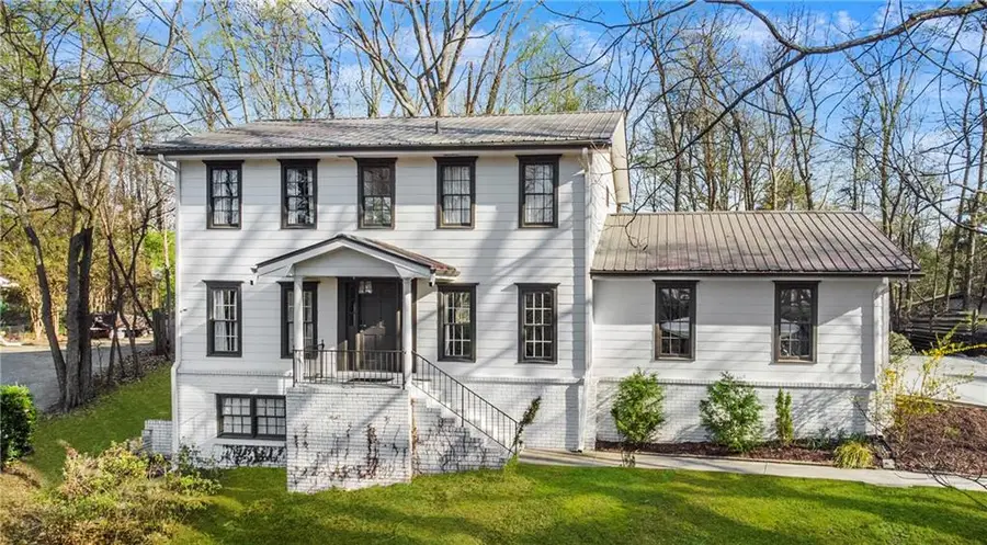 813 Lakeshore Drive, Berkeley Lake, GA 30096 - #2