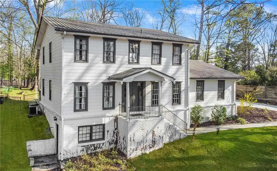 813 Lakeshore Drive, Berkeley Lake, GA 30096 - #3