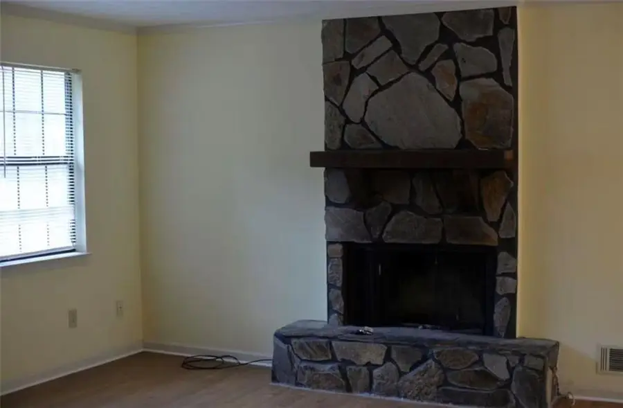 633 Candlewick Lane Nw, Lilburn, GA 30047 - #2