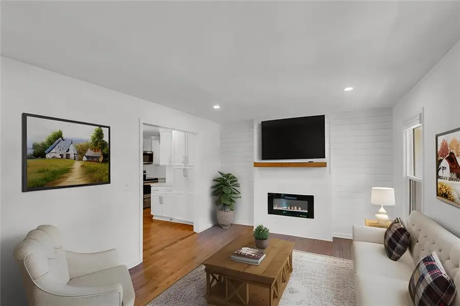 5593 Laurel Lane Nw, Lilburn, GA 30047 - #3