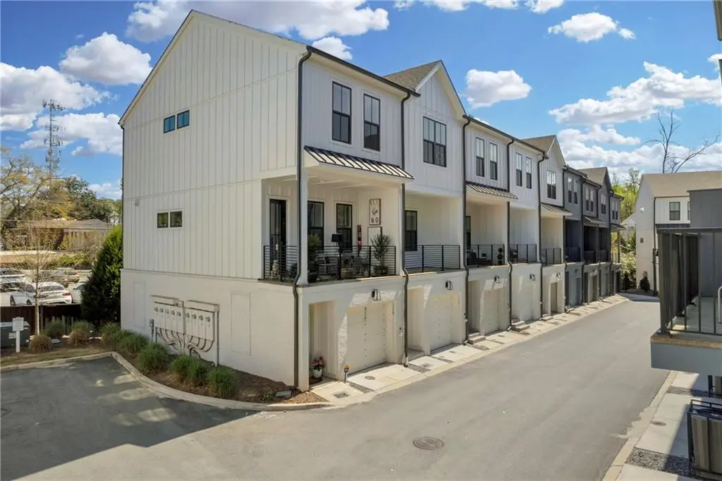 152 Chestnut Circle, Atlanta, GA 30342 - #1