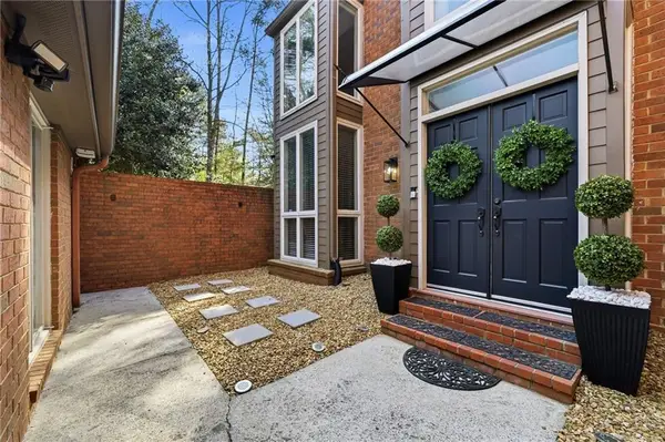 47 Willow Glen, Atlanta, GA 30342