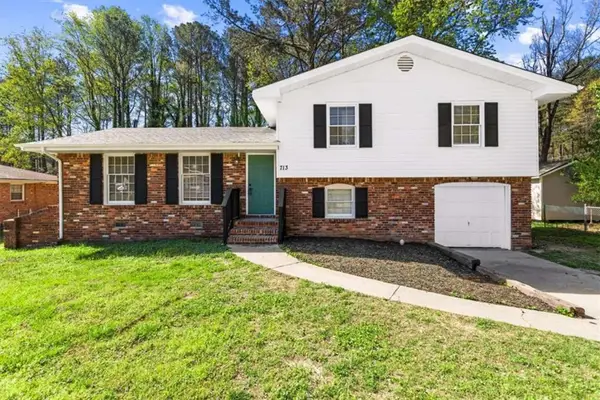 713 Huntingdon Dr, Jonesboro, GA 30236