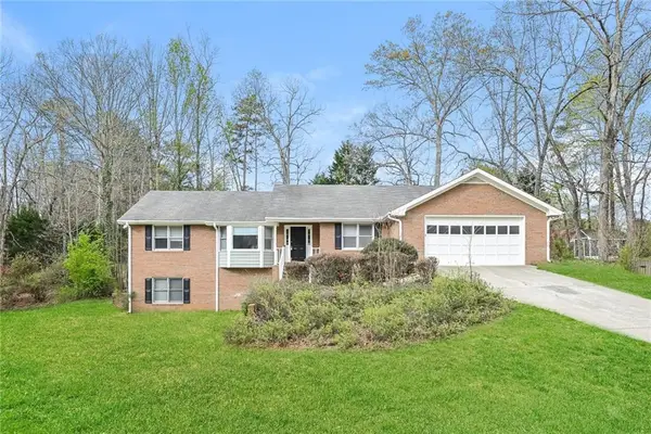 902 Hickory Nut Lane, Lawrenceville, GA 30043