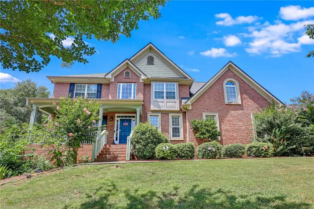 32 St. Ives Circle, Winder, GA 30680 - #1